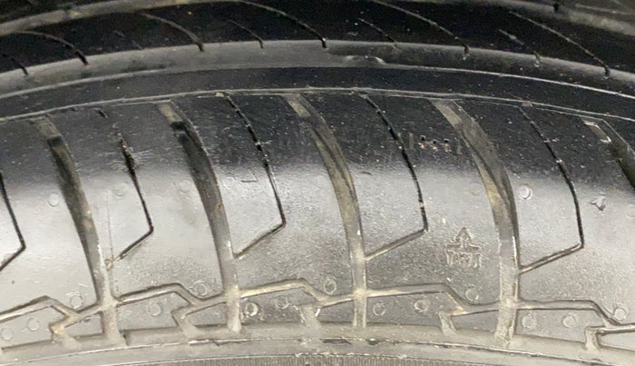 2024 Maruti Dzire VXI, Petrol, Manual, 13,221 km, Left Rear Tyre Tread