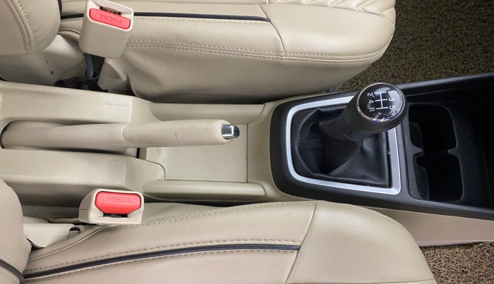 2024 Maruti Dzire VXI, Petrol, Manual, 13,221 km, Gear Lever