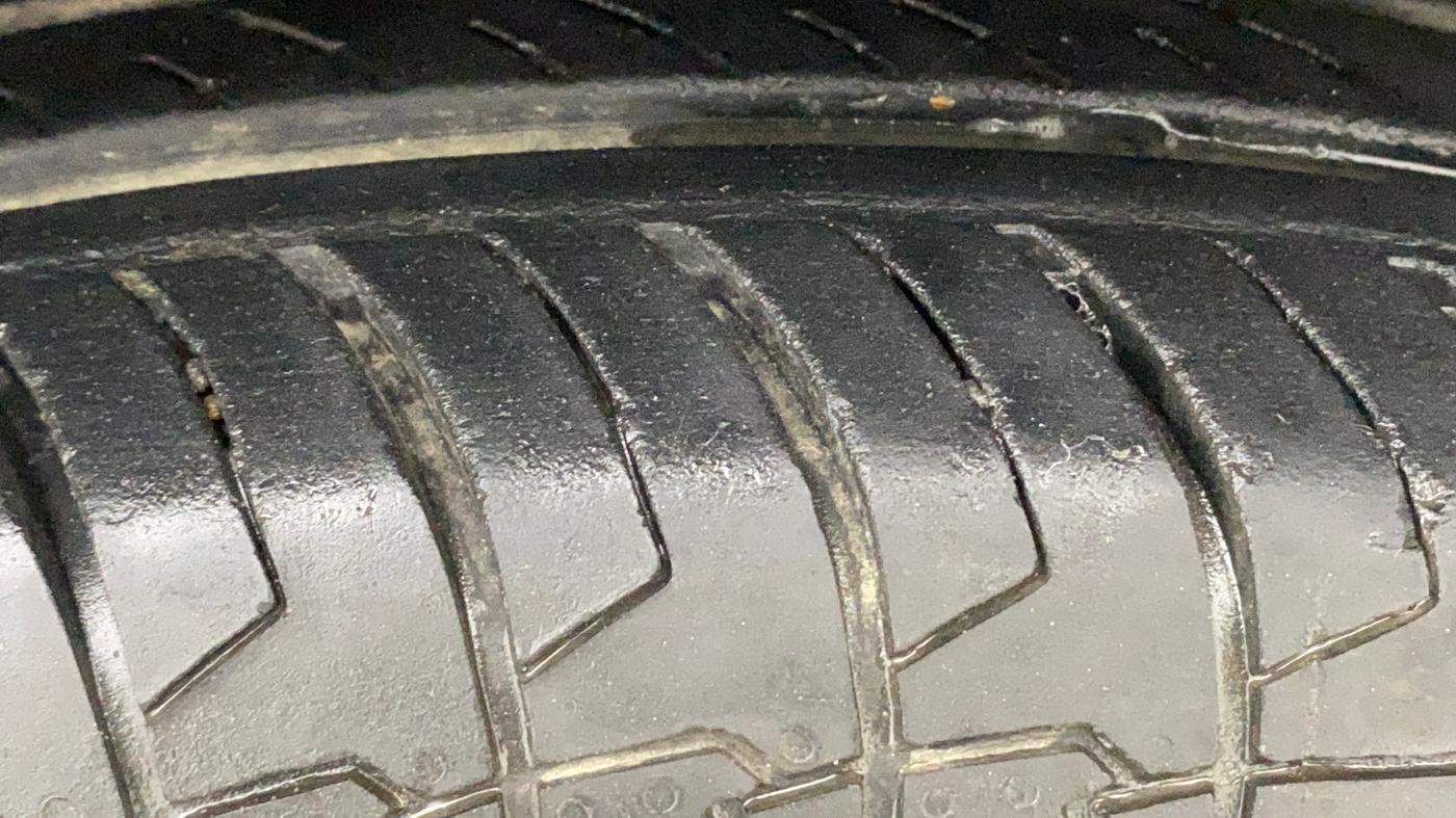 2024 Maruti Dzire VXI, Petrol, Manual, 13,221 km, Right Front Tyre Tread