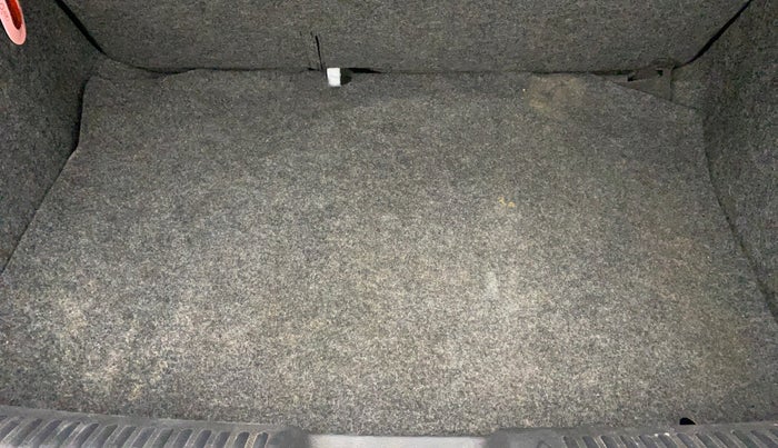 2015 Volkswagen Polo HIGHLINE1.2L, Petrol, Manual, 87,719 km, Boot Inside