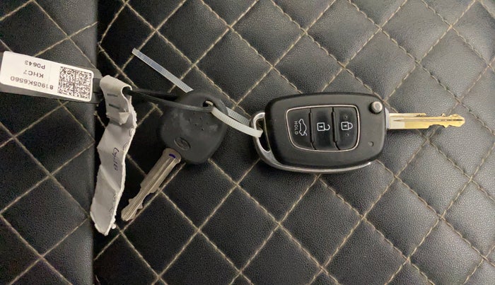 2021 Hyundai GRAND I10 NIOS SPORTZ 1.2 KAPPA VTVT CNG, CNG, Manual, 98,327 km, Key Close Up