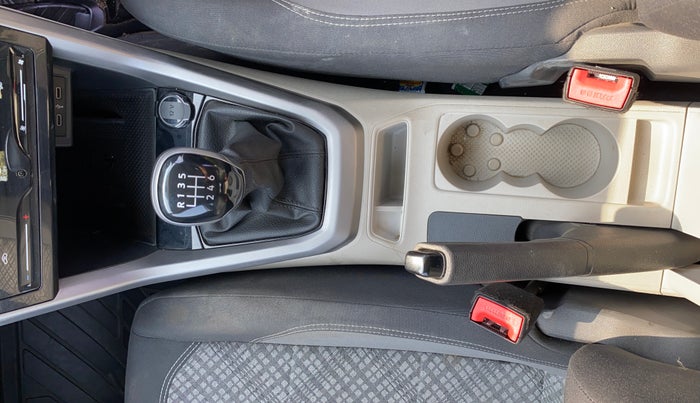 2022 Volkswagen TAIGUN HIGHLINE 1.0 TSI MT, Petrol, Manual, 28,538 km, Gear Lever