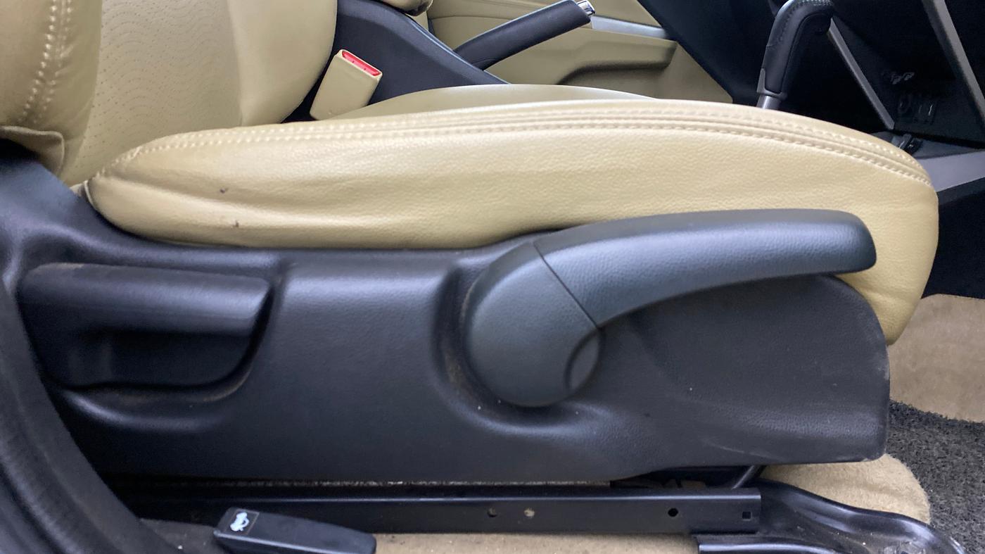 2017 Honda City 1.5L I-VTEC VX CVT, Petrol, Automatic, 28,562 km, Driver Side Adjustment Panel