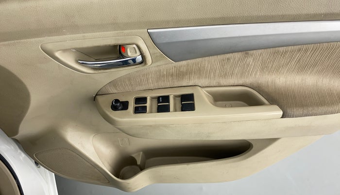 2015 Maruti Ertiga ZDI, Diesel, Manual, 58,530 km, Driver Side Door Panels Control