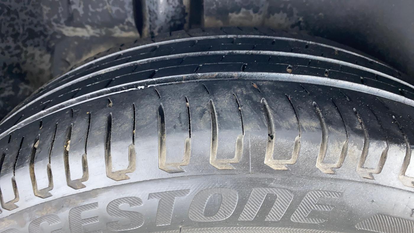 2015 Maruti Ertiga ZDI, Diesel, Manual, 58,530 km, Right Rear Tyre Tread