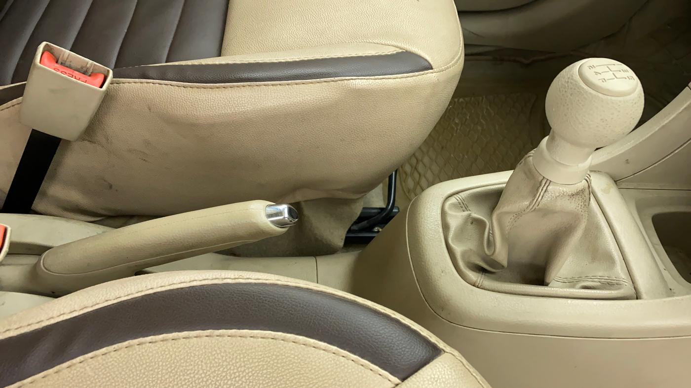 2015 Maruti Ertiga ZDI, Diesel, Manual, 58,530 km, Gear Lever