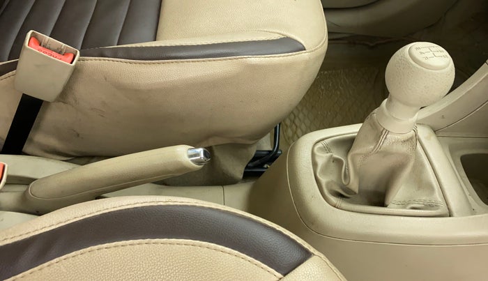 2015 Maruti Ertiga ZDI, Diesel, Manual, 58,530 km, Gear Lever