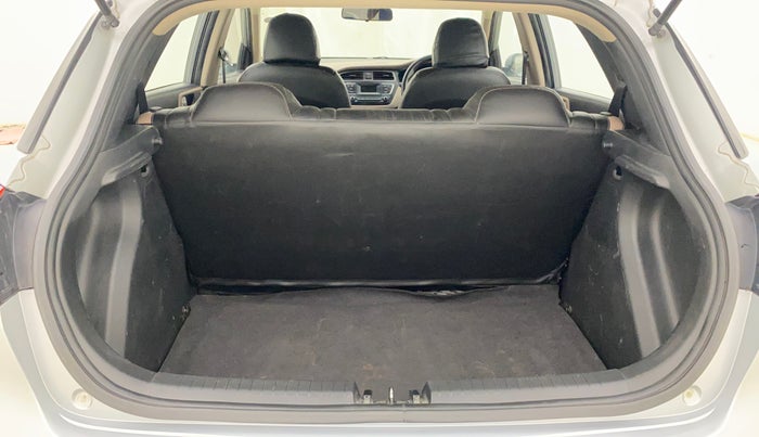 2019 Hyundai Elite i20 MAGNA PLUS 1.2, Petrol, Manual, 84,504 km, Boot Inside