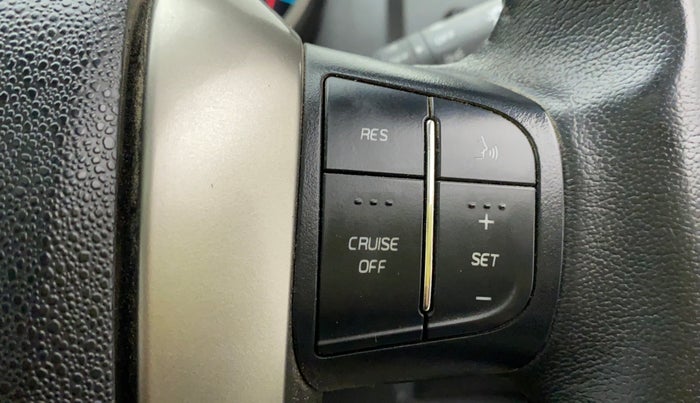 2020 Mahindra XUV500 W11 AT, Diesel, Automatic, 62,948 km, Adaptive Cruise Control