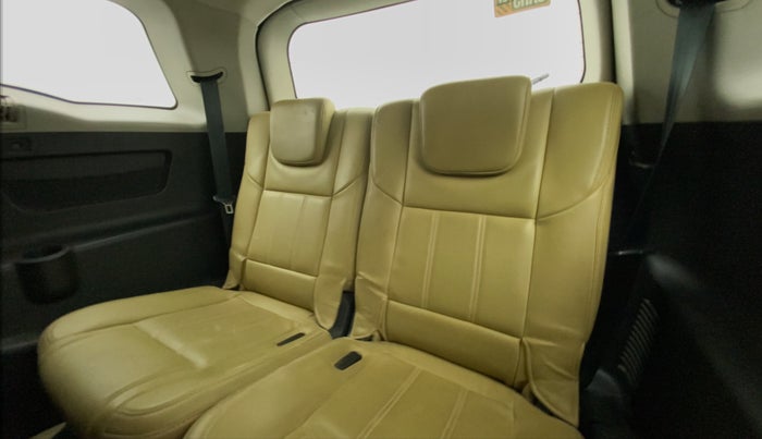 2020 Mahindra XUV500 W11 AT, Diesel, Automatic, 62,948 km, Third Seat Row ( optional )