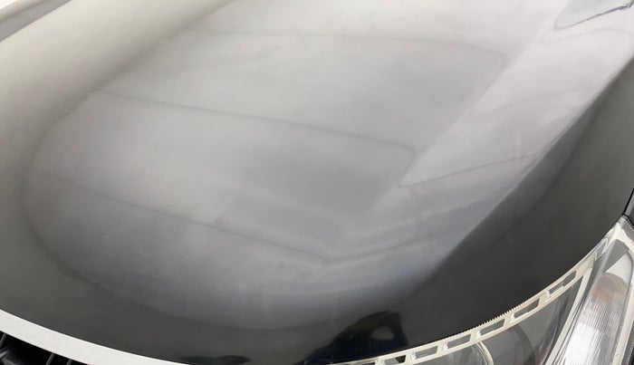 2020 Mahindra XUV500 W11 AT, Diesel, Automatic, 62,948 km, Bonnet (hood) - Paint has minor damage