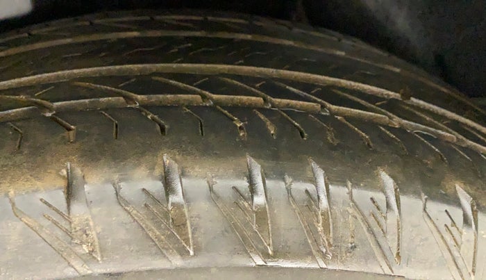 2020 Mahindra XUV500 W11 AT, Diesel, Automatic, 62,948 km, Right Rear Tyre Tread