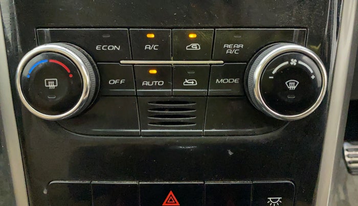2020 Mahindra XUV500 W11 AT, Diesel, Automatic, 62,948 km, Automatic Climate Control