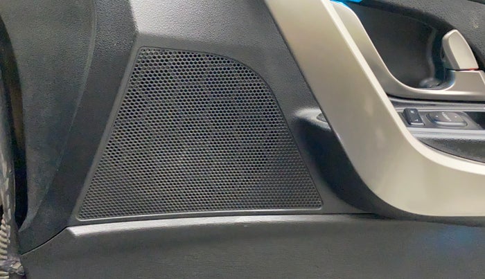 2020 Mahindra XUV500 W11 AT, Diesel, Automatic, 62,948 km, Speaker