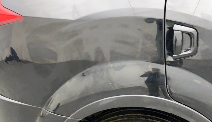 2020 Mahindra XUV500 W11 AT, Diesel, Automatic, 62,948 km, Right quarter panel - Minor scratches