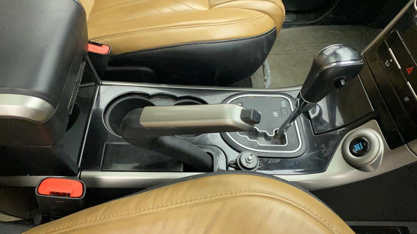 2020 Mahindra XUV500 W11 AT, Diesel, Automatic, 62,948 km, Gear Lever