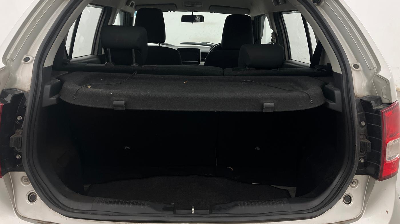 2018 Maruti IGNIS ALPHA 1.2 AMT, Petrol, Automatic, 1,21,166 km, Boot Inside