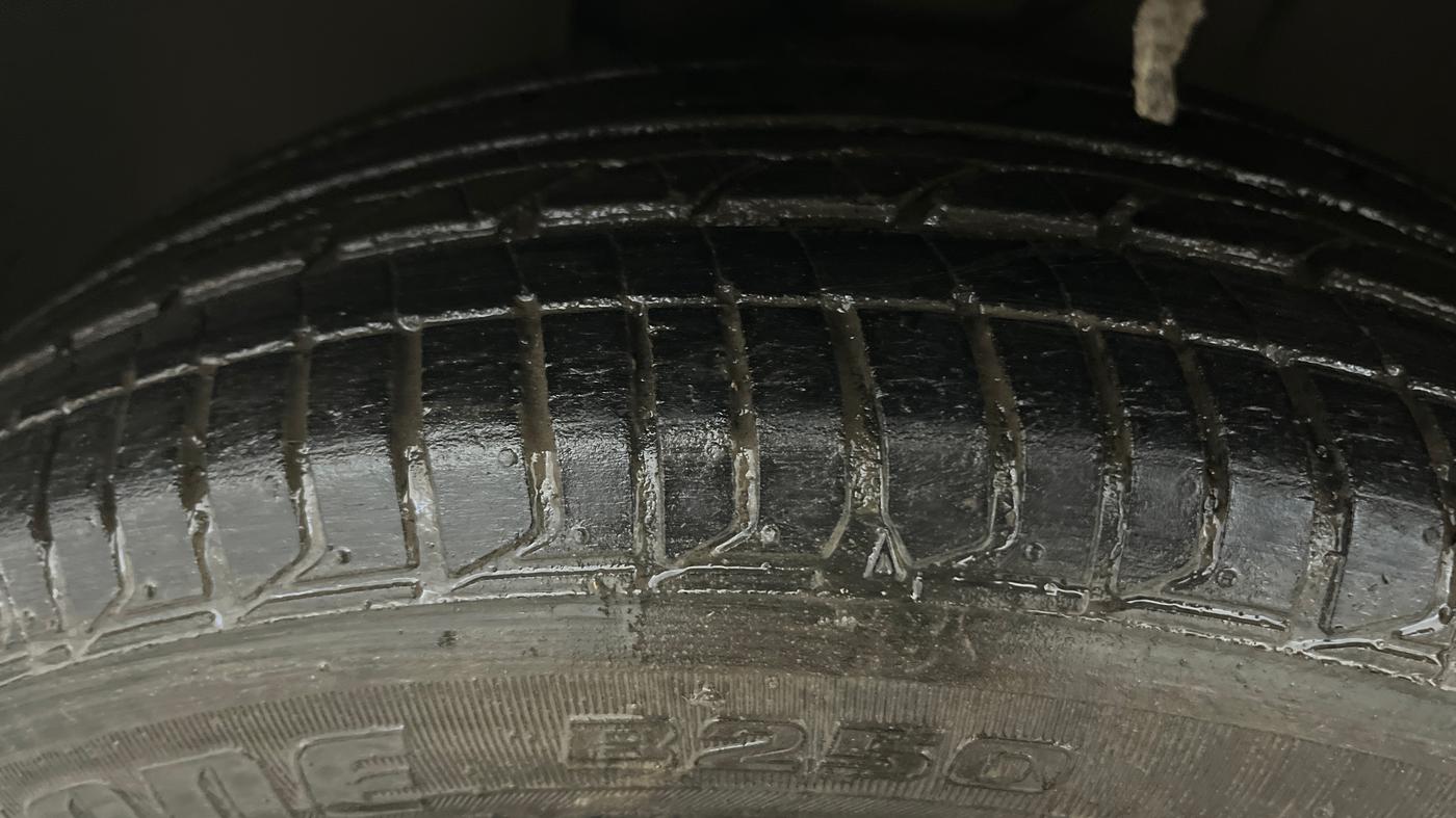 2018 Maruti IGNIS ALPHA 1.2 AMT, Petrol, Automatic, 1,21,166 km, Left Front Tyre Tread