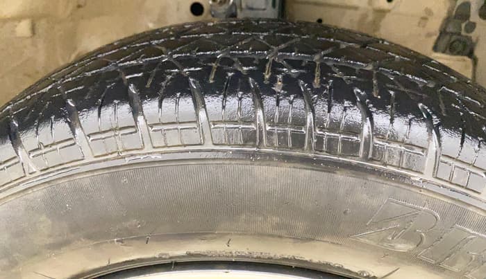 2012 Maruti Swift VXI, Petrol, Manual, 77,465 km, Right Front Tyre Tread