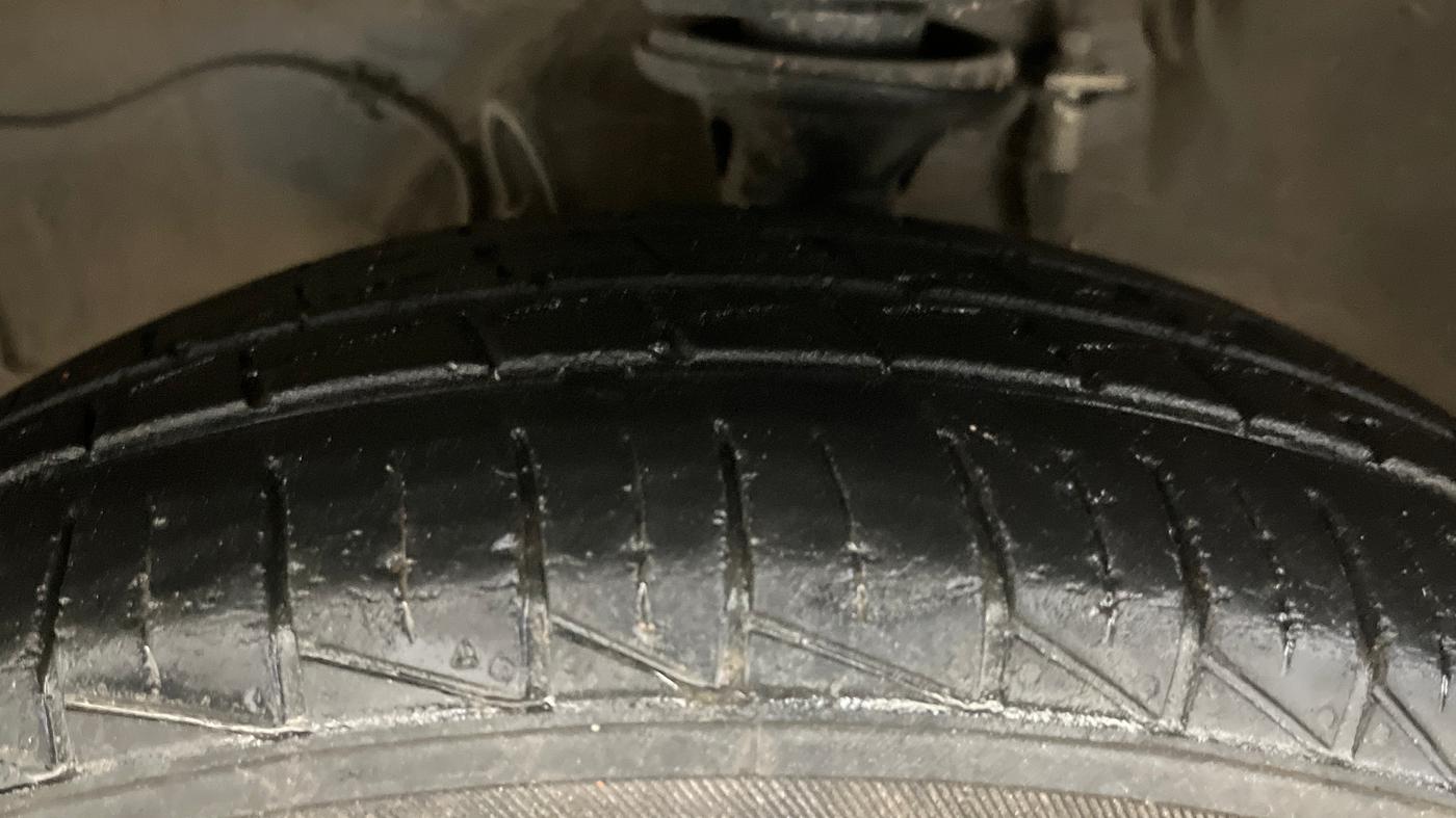 2022 Maruti Alto LXI O, Petrol, Manual, 47,009 km, Left Front Tyre Tread
