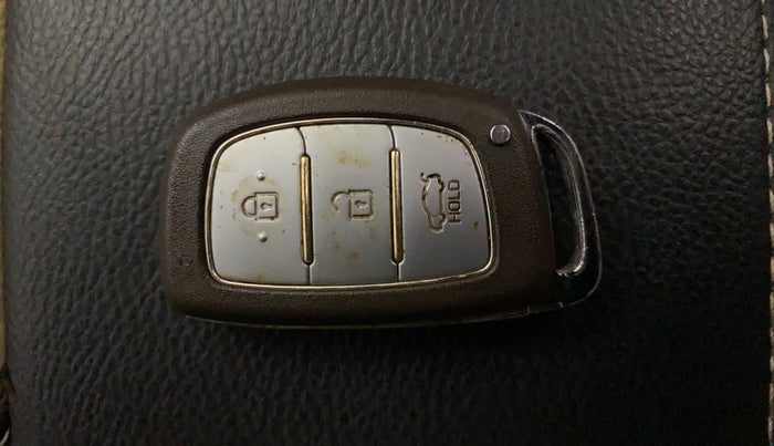 2016 Hyundai Grand i10 ASTA (O) 1.2 KAPPA VTVT, Petrol, Manual, 91,986 km, Key Close Up