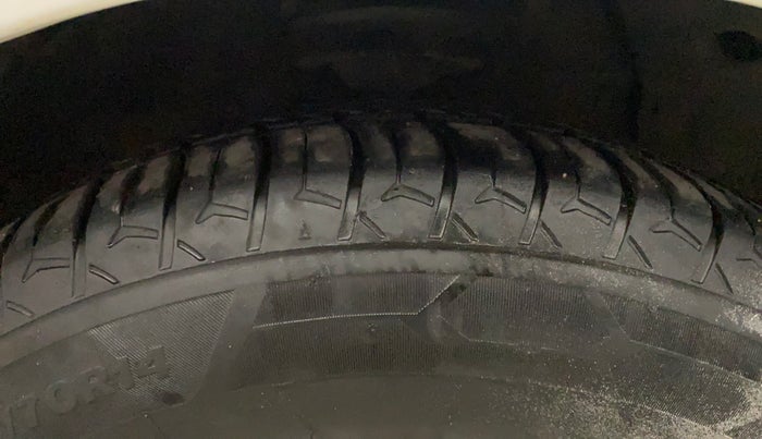 2016 Hyundai Grand i10 ASTA (O) 1.2 KAPPA VTVT, Petrol, Manual, 91,986 km, Right Front Tyre Tread