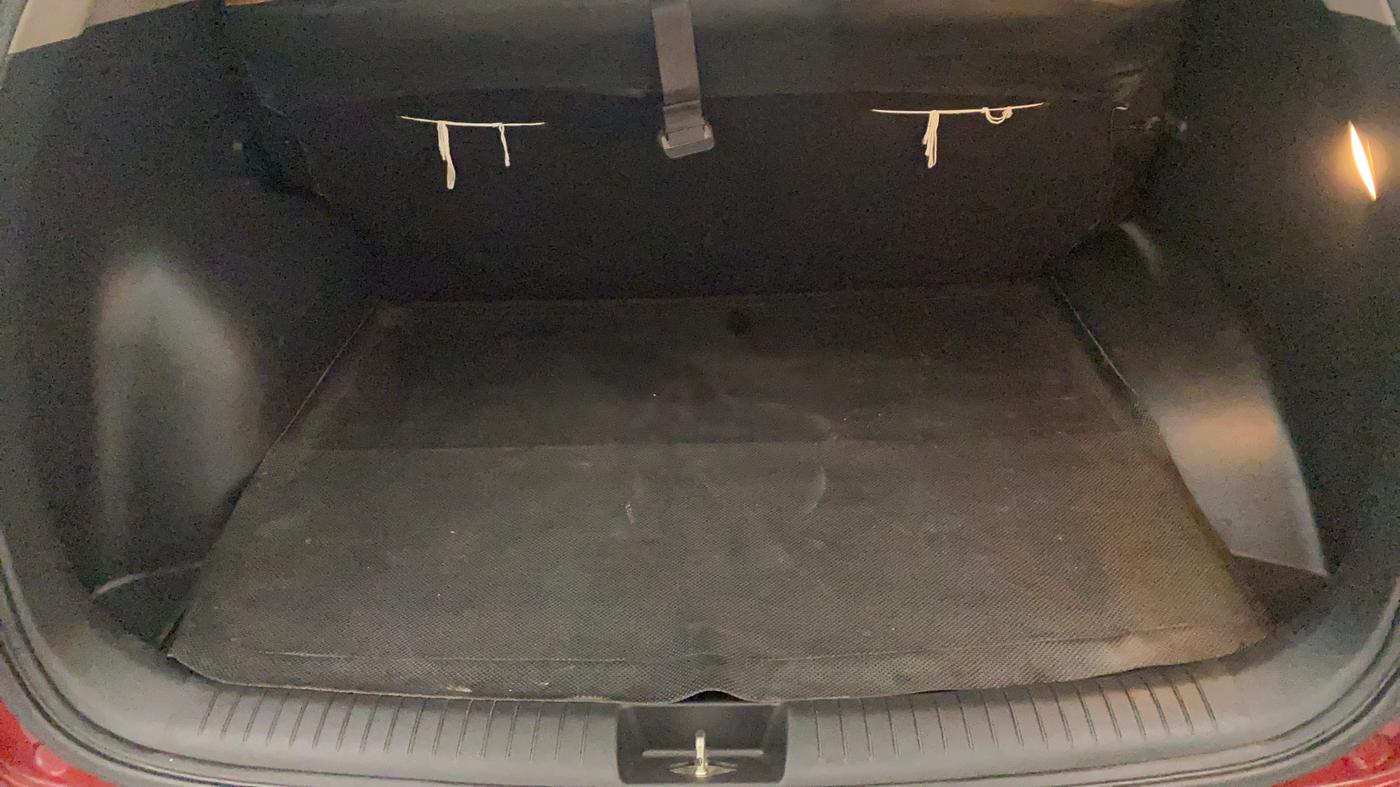 2018 Hyundai Creta E PLUS 1.6 PETROL, Petrol, Manual, 94,394 km, Boot Inside