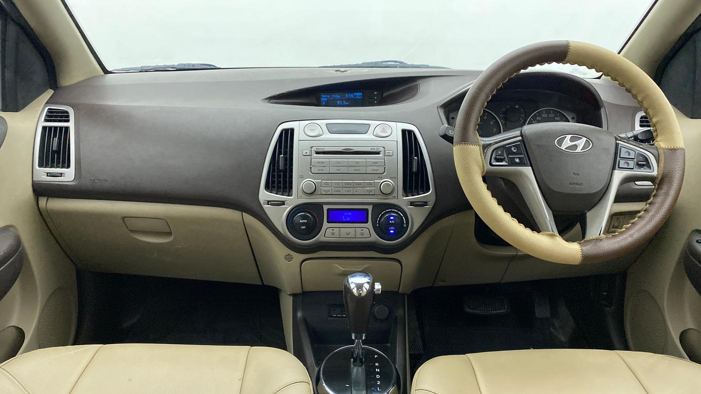 2011 Hyundai i20 ASTA 1.4 AT, Petrol, Automatic, 62,482 km, Dashboard