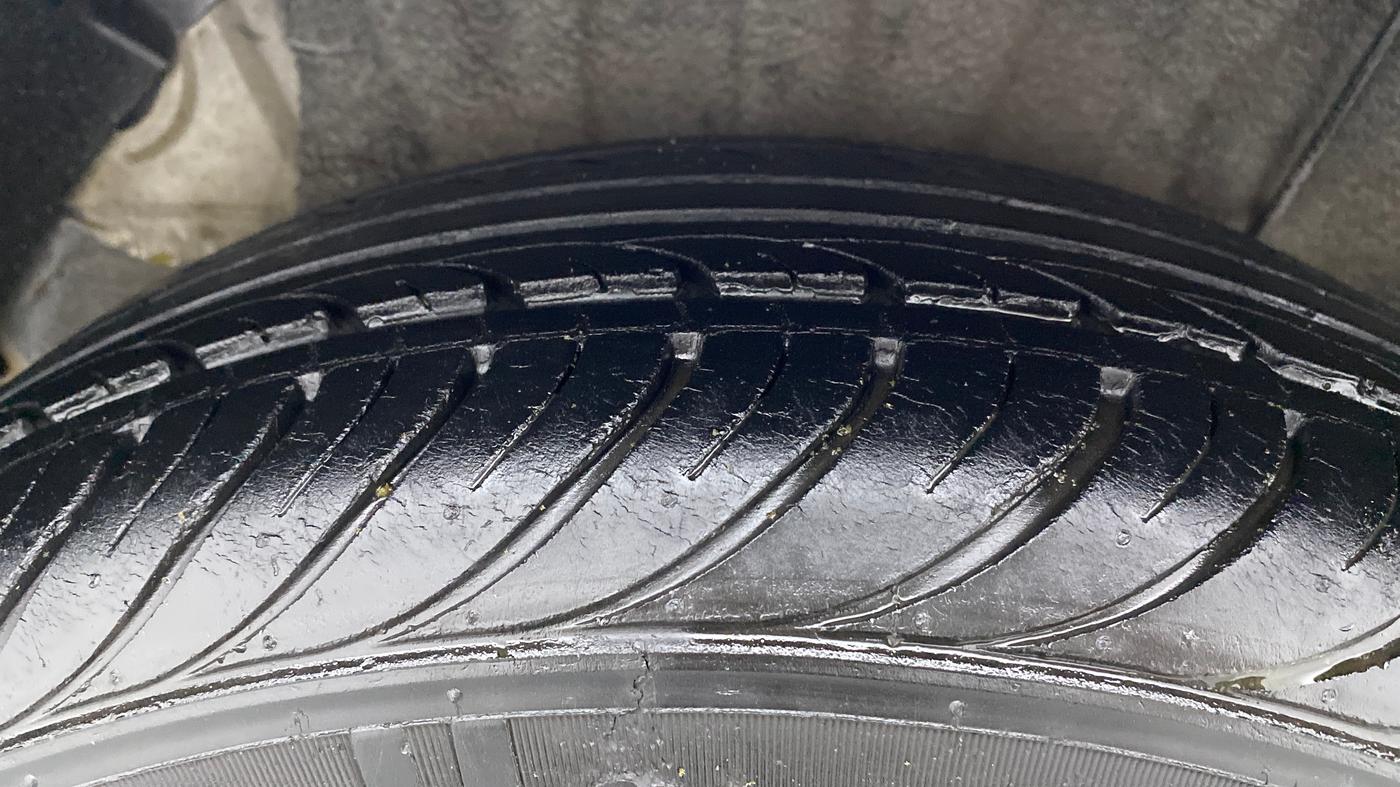 2011 Hyundai i20 ASTA 1.4 AT, Petrol, Automatic, 62,482 km, Right Rear Tyre Tread