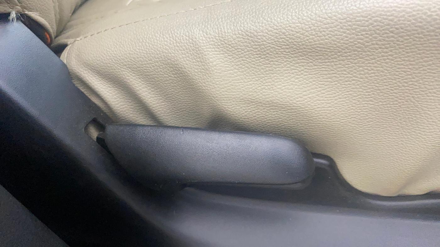 2018 Maruti Celerio X ZXI, Petrol, Manual, 37,053 km, Driver Side Adjustment Panel