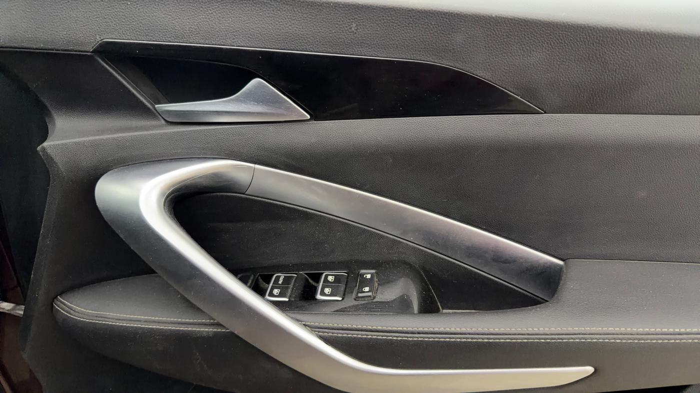 2020 MG HECTOR SHARP 1.5 DCT PETROL, Petrol, Automatic, 68,310 km, Driver Side Door Panels Control