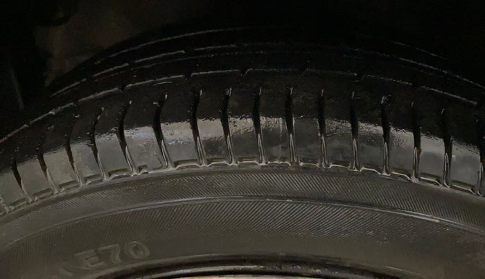 2016 Honda Amaze 1.2L I-VTEC S, Petrol, Manual, 77,460 km, Left Front Tyre Tread