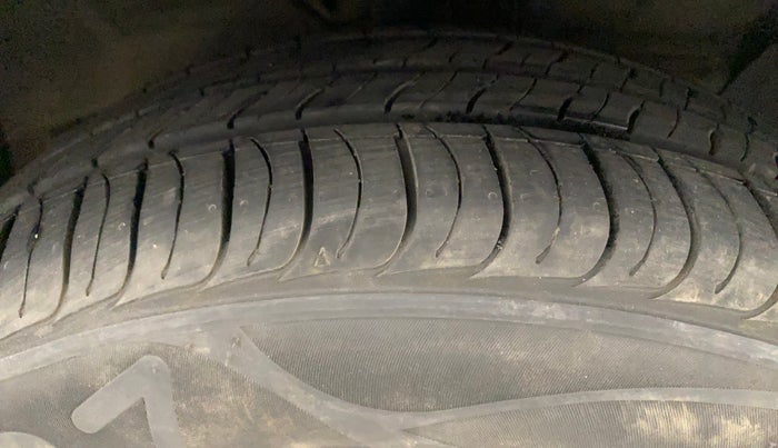 2018 Hyundai Creta SX 1.6 PETROL, Petrol, Manual, 61,248 km, Right Front Tyre Tread