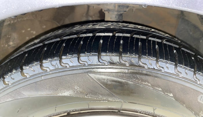 2015 Hyundai Grand i10 SPORTZ 1.2 KAPPA VTVT, Petrol, Manual, 49,408 km, Right Front Tyre Tread