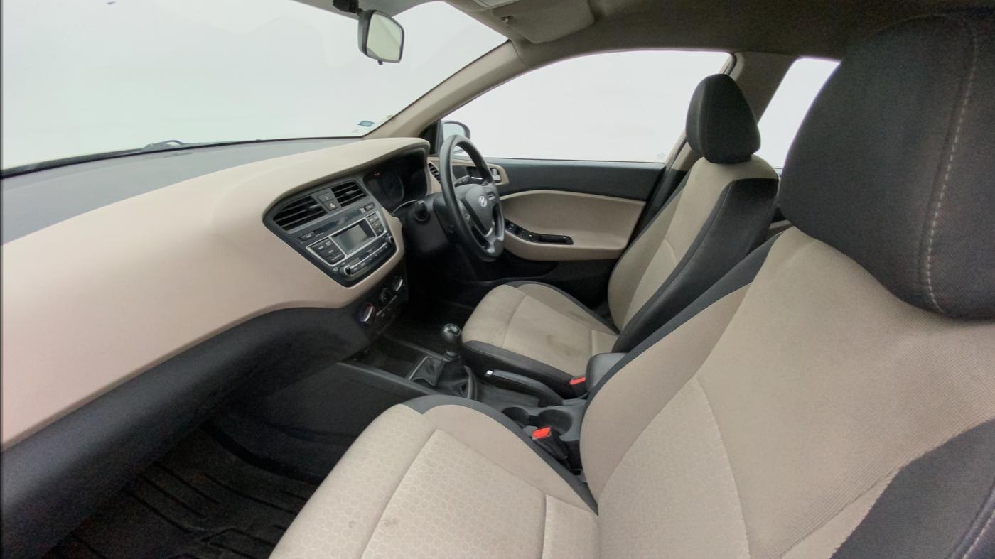 2014 Hyundai Elite i20 MAGNA 1.2, Petrol, Manual, 64,441 km, Right Side Front Door Cabin