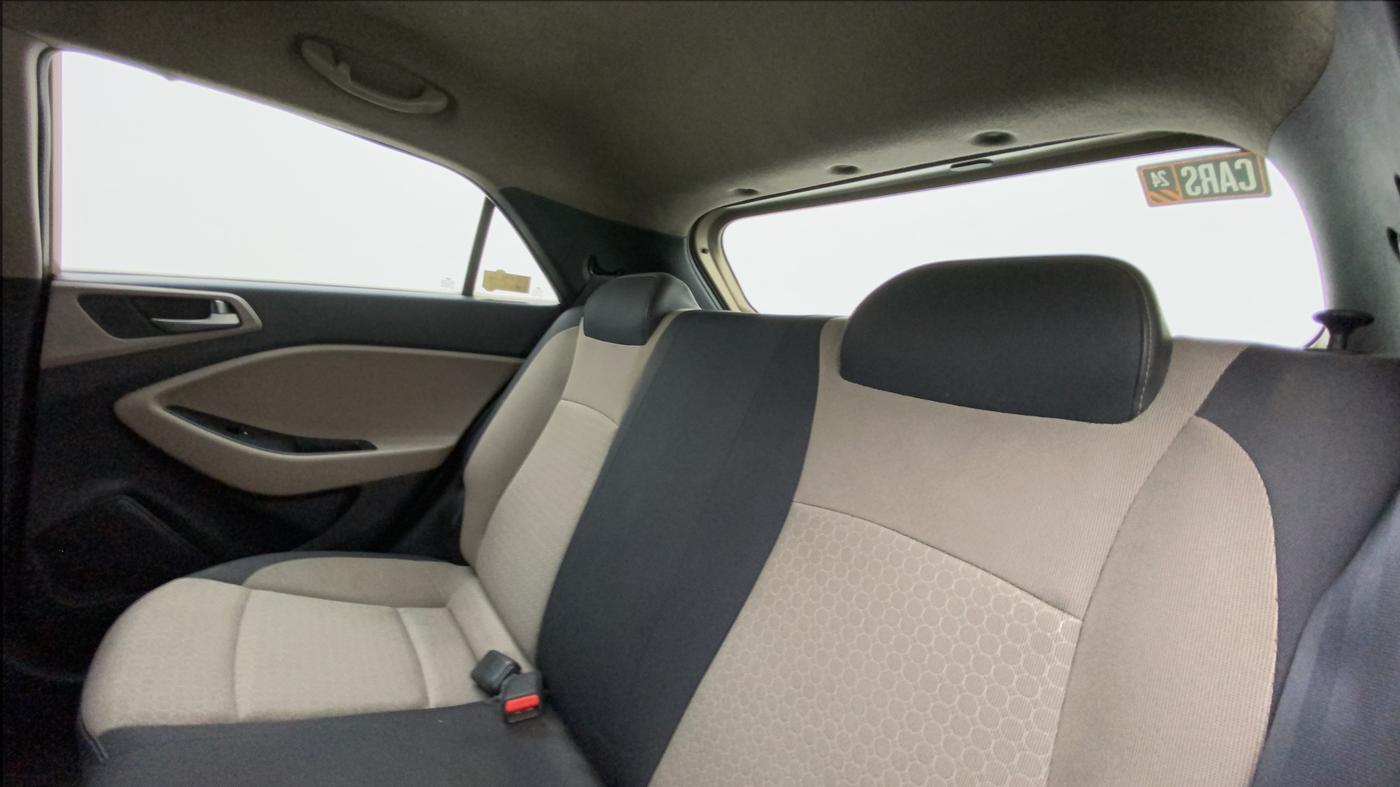 2014 Hyundai Elite i20 MAGNA 1.2, Petrol, Manual, 64,441 km, Right Side Rear Door Cabin