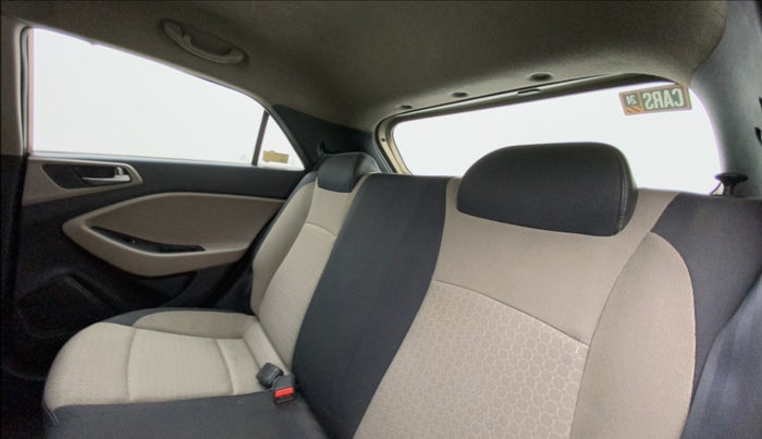 2014 Hyundai Elite i20 MAGNA 1.2, Petrol, Manual, 64,441 km, Right Side Rear Door Cabin