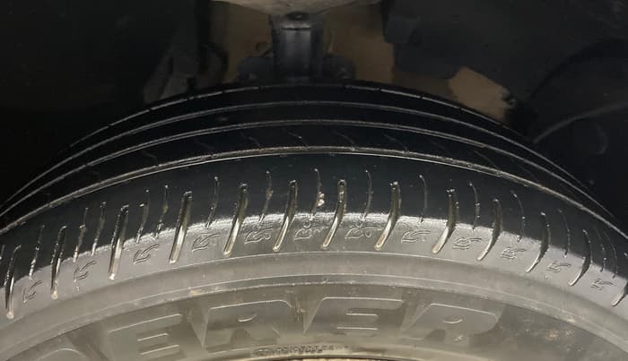 2013 Nissan Terrano XV D THP PREMIUM 110 PS, Diesel, Manual, 92,536 km, Right Front Tyre Tread