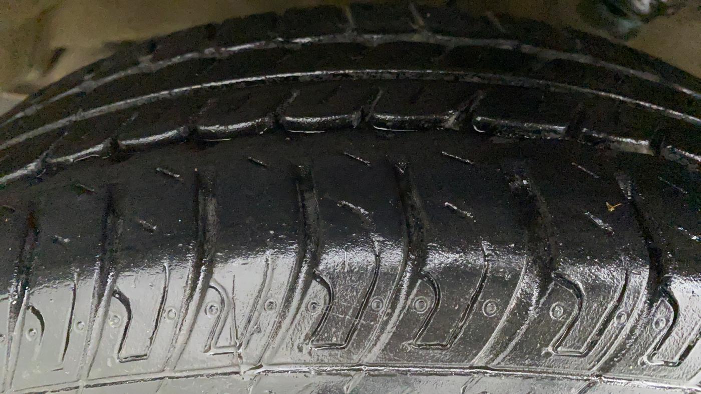 2016 Maruti Wagon R 1.0 VXI, Petrol, Manual, 21,931 km, Left Front Tyre Tread