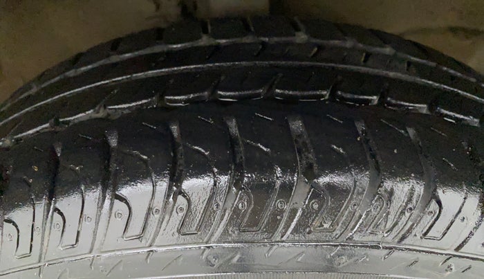 2016 Maruti Wagon R 1.0 VXI, Petrol, Manual, 21,931 km, Right Front Tyre Tread