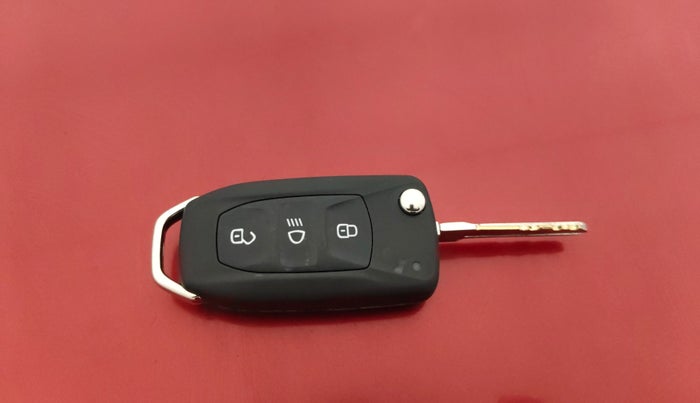 2016 Tata Tiago XZ PETROL, Petrol, Manual, 93,951 km, Key Close Up