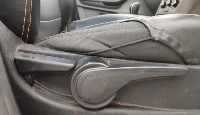 2016 Tata Tiago XZ PETROL, Petrol, Manual, 93,951 km, Driver Side Adjustment Panel