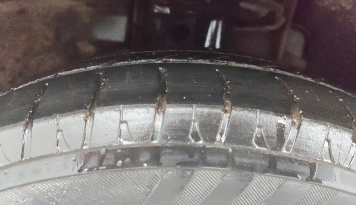 2016 Tata Tiago XZ PETROL, Petrol, Manual, 93,951 km, Left Front Tyre Tread