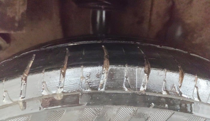 2016 Tata Tiago XZ PETROL, Petrol, Manual, 93,951 km, Right Rear Tyre Tread
