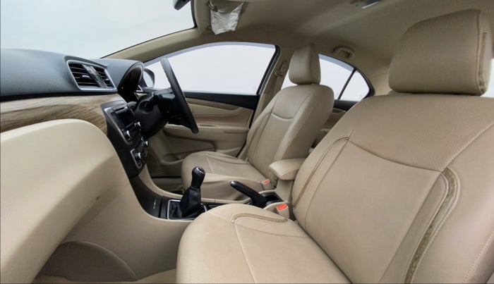 2020 Maruti Ciaz DELTA 1.5 SHVS MT PETROL, Petrol, Manual, 34,904 km, Right Side Front Door Cabin