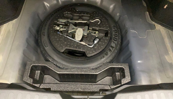 2020 Maruti Ciaz DELTA 1.5 SHVS MT PETROL, Petrol, Manual, 34,904 km, Spare Tyre