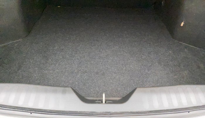 2020 Maruti Ciaz DELTA 1.5 SHVS MT PETROL, Petrol, Manual, 34,904 km, Boot Inside