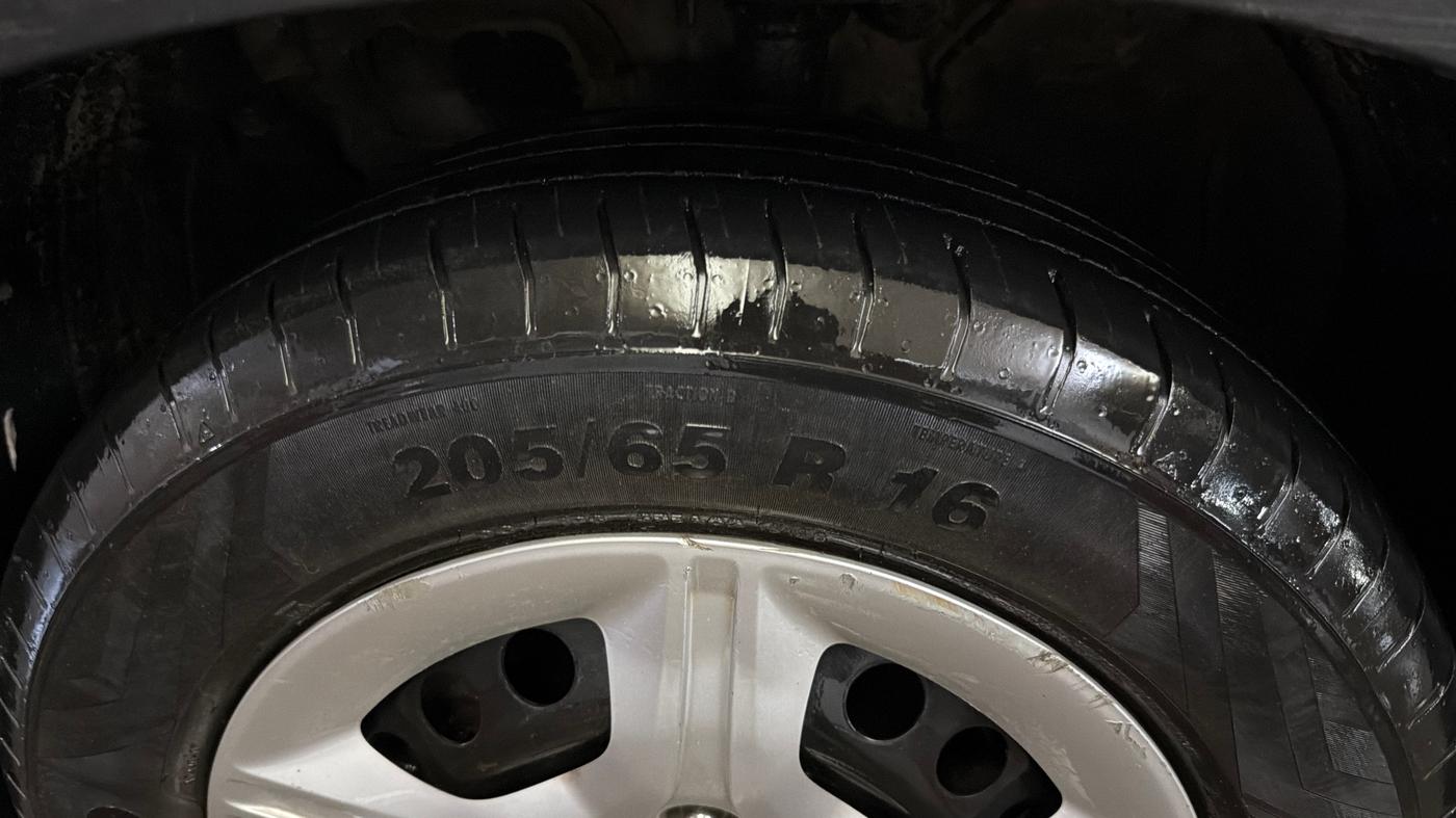 2021 KIA SELTOS HTK 1.5 PETROL, Petrol, Manual, 84,893 km, Left Front Tyre Tread