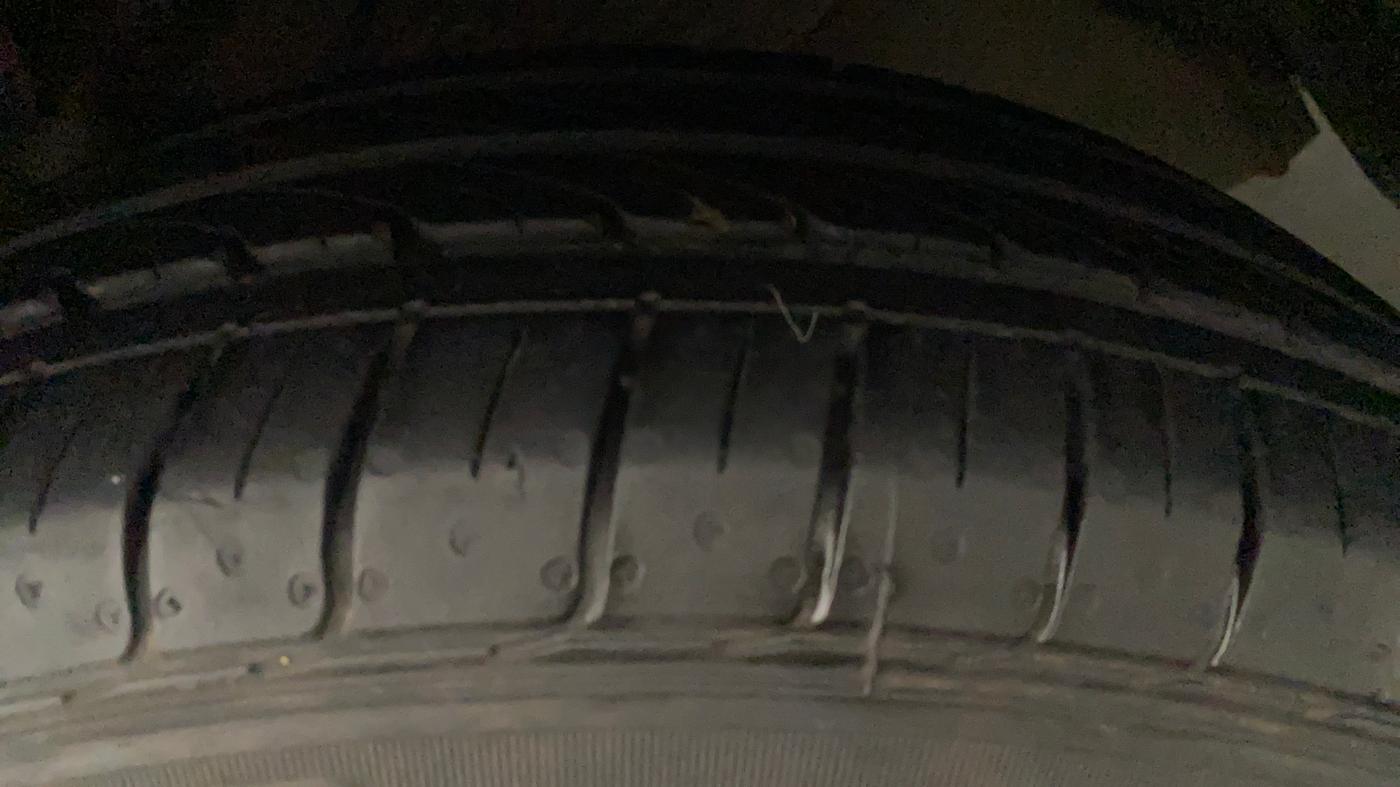 2021 Maruti Ciaz DELTA AT 1.5 SHVS PETROL, Petrol, Automatic, 17,344 km, Left Rear Tyre Tread
