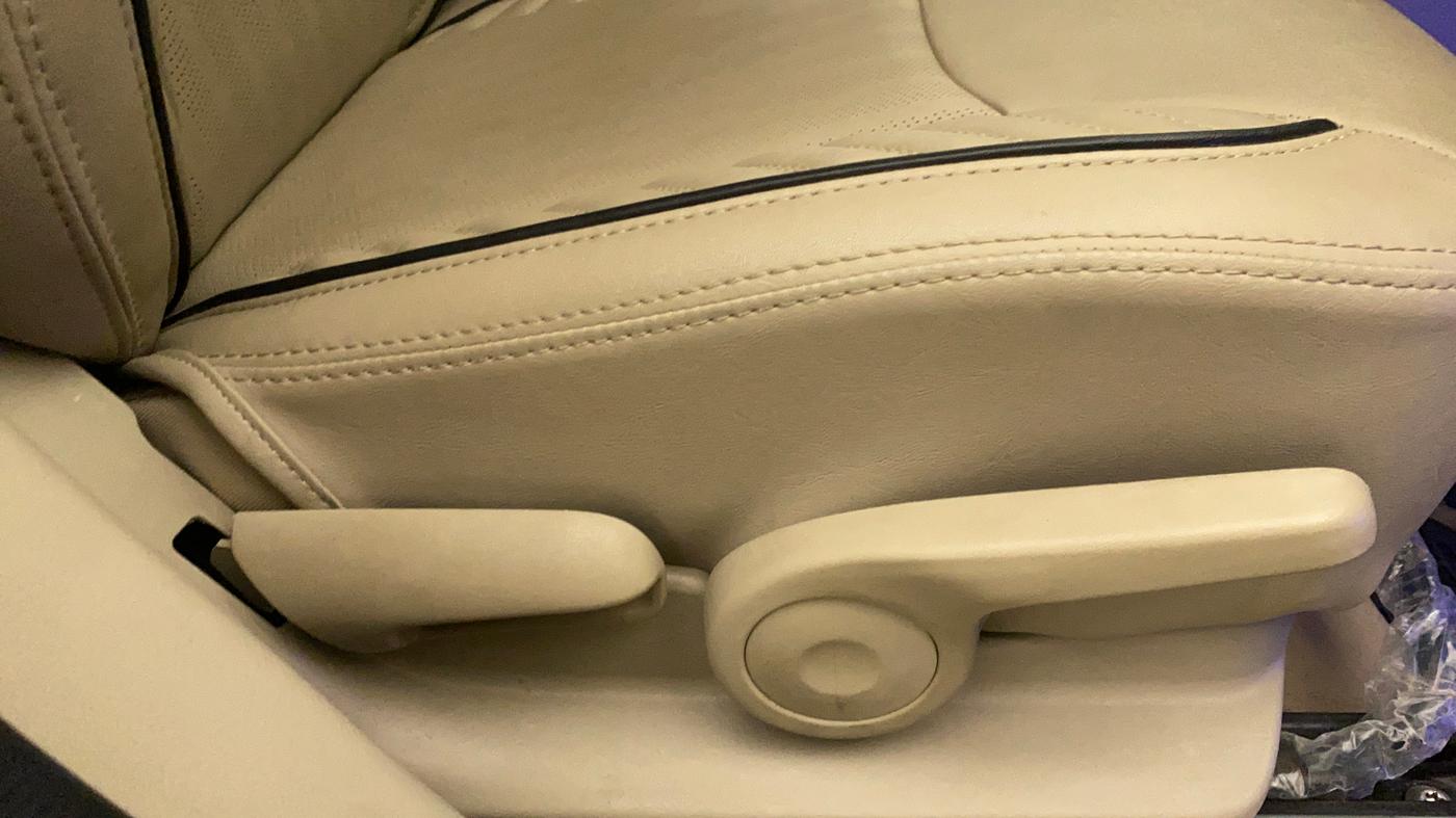 2021 Maruti Ciaz DELTA AT 1.5 SHVS PETROL, Petrol, Automatic, 17,344 km, Driver Side Adjustment Panel
